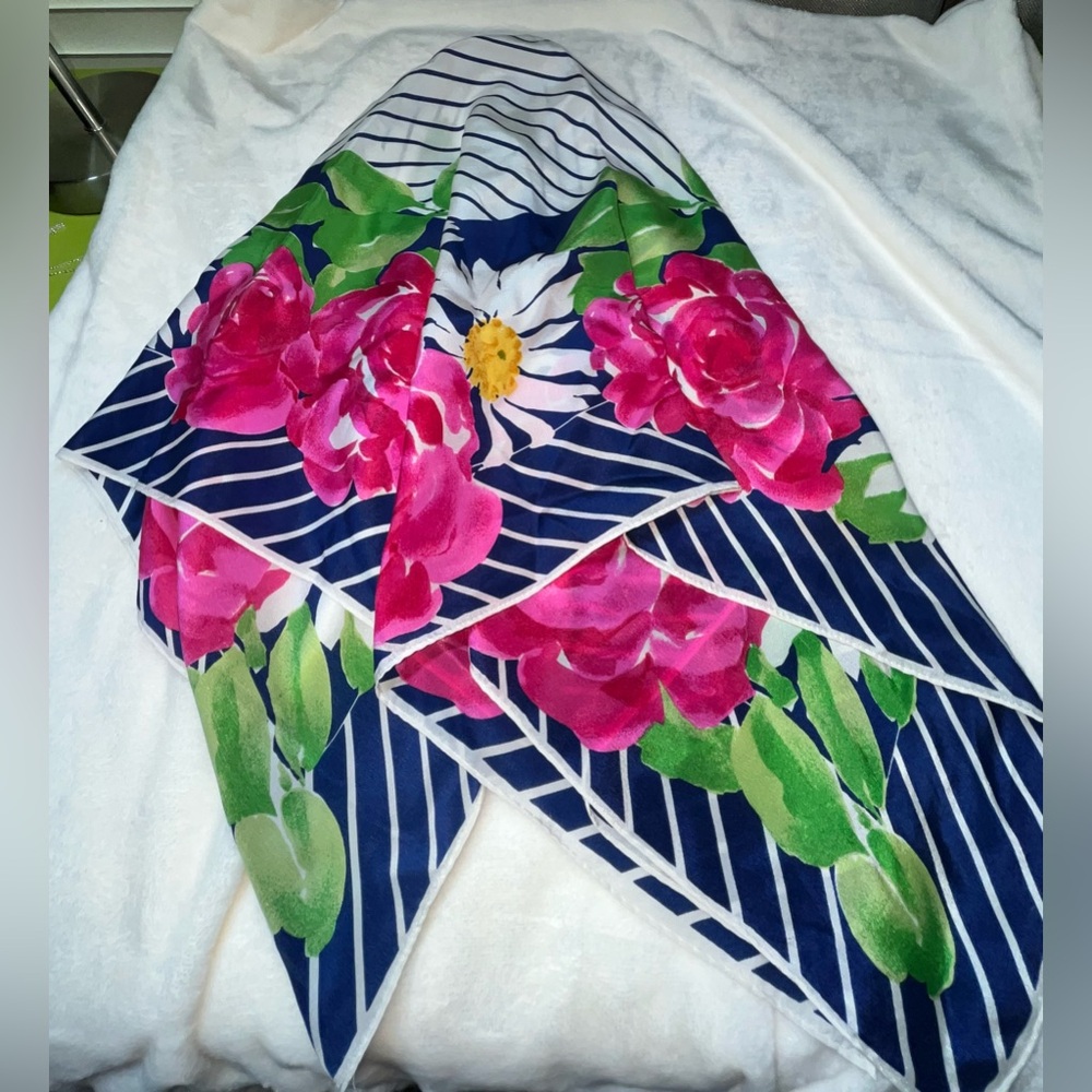 Beautiful Vintage Silk Floral Scarf